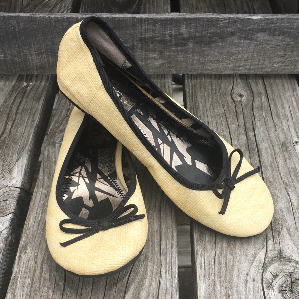 Bongo Marcy Woven Bow Flats SZ 7! EUC!